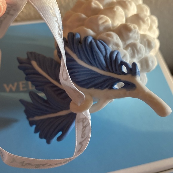 Wedgwood White Jasper + Blue Pine Cone, Porcelain Ornament on Ribbon, New in Box - Picture 4 of 10